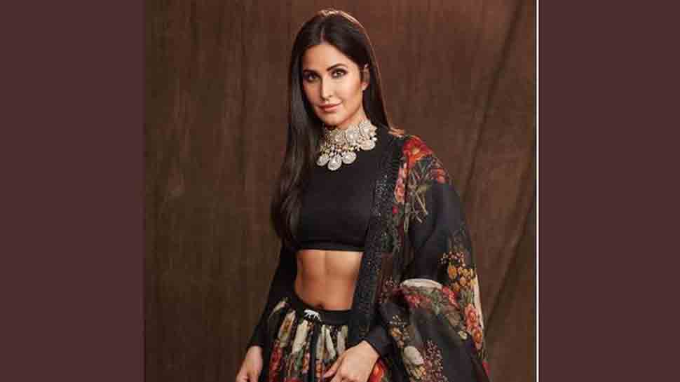 Katrina Kaif shares towel pic with Farah Khan from Sooryavanshi sets, calls choreographer &#039;mummy&#039;