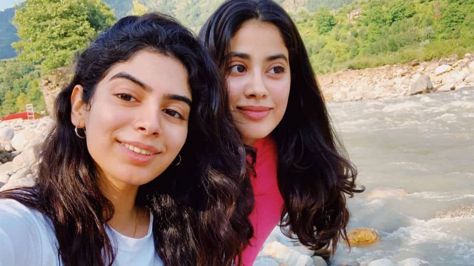 Janhvi Kapoor, sister Khushi chill in the mountains with their girl gang - Pics here