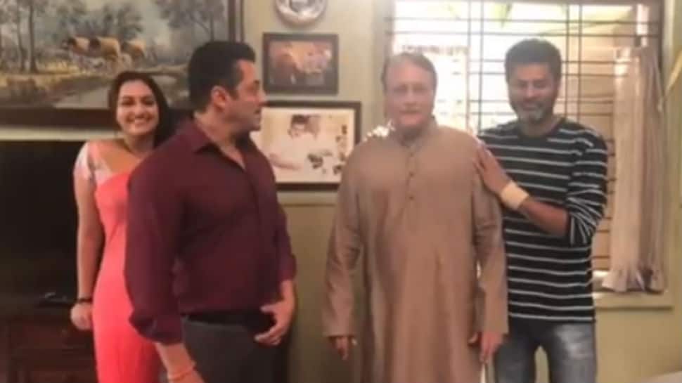 Vinod Khanna&#039;s brother Pramod roped in to play Salman Khan&#039;s father in &#039;Dabangg 3&#039;