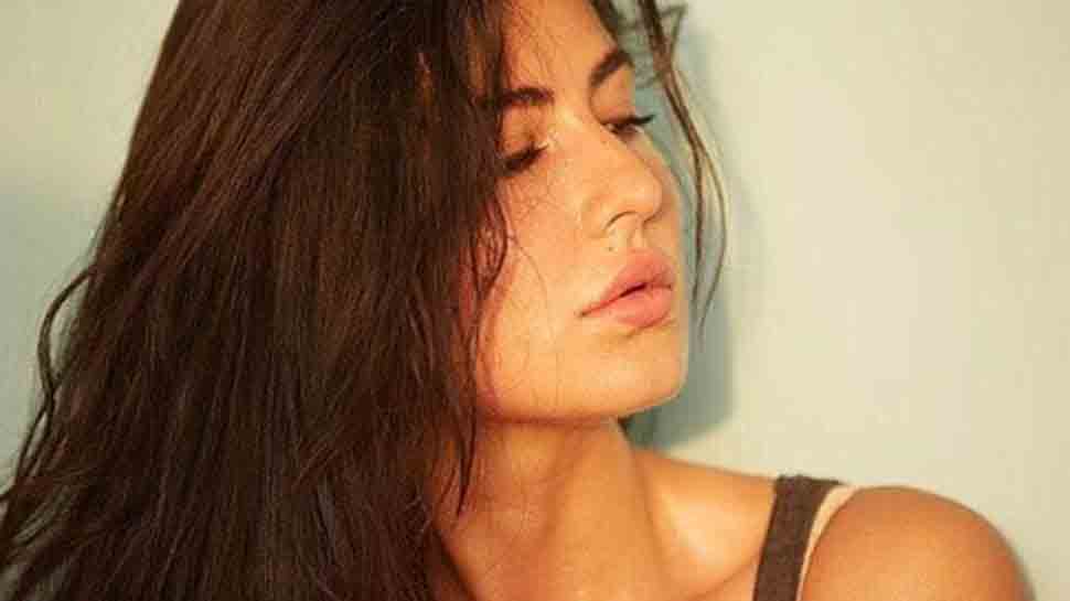 Katrina Kaif handles crazy fan like a boss after he loses cool over selfie
