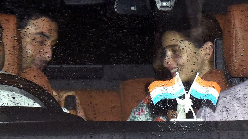 Alia Bhatt and Ranbir Kapoor catch up with Arjun Kapoor - Pics