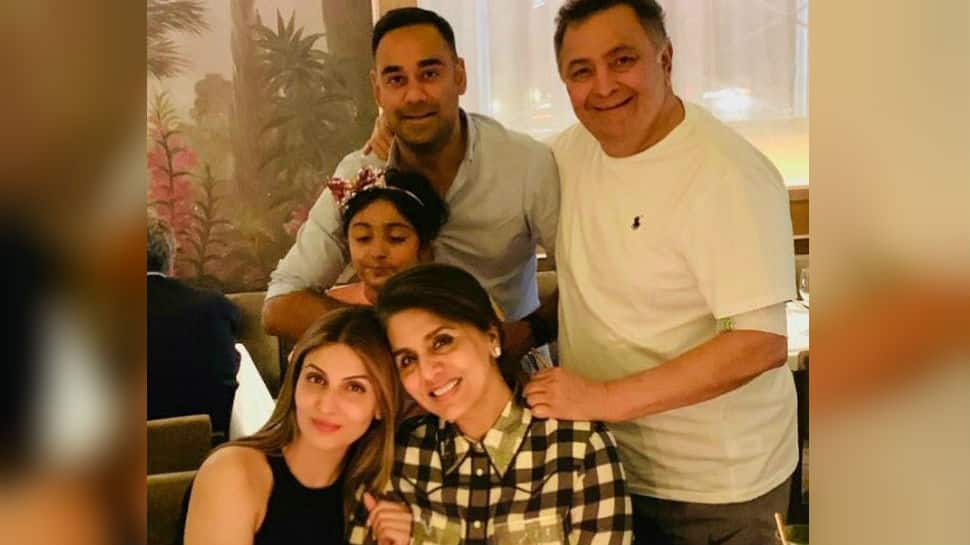 Rishi Kapoor, daughter Riddhima celebrate Neetu Kapoor&#039;s birthday in New York