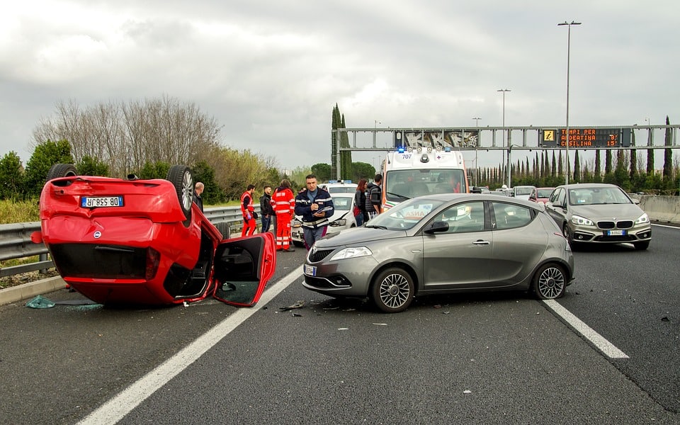 Women more vulnerable in car accidents than men: Study