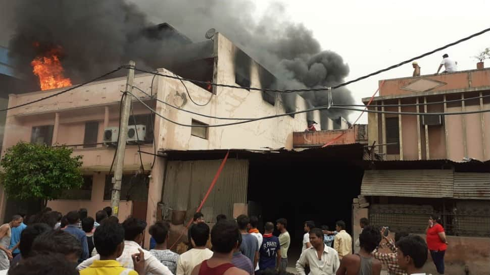 Delhi: Massive fire breaks out inside rubber warehouse in Keshav Puram