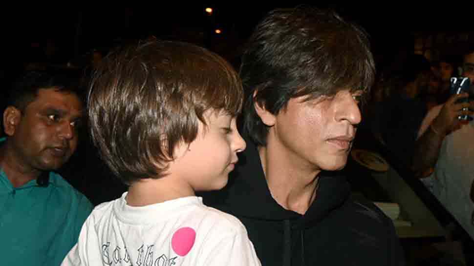 Shah Rukh Khan enjoys dinner outing with Gauri Khan, Aryan, Suhana and AbRam