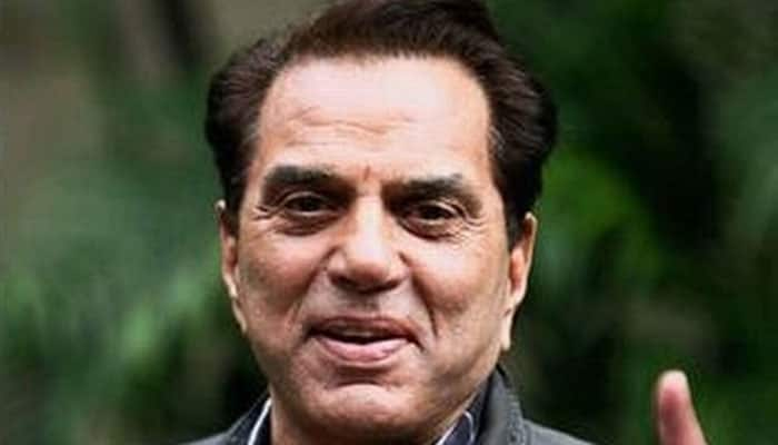 Dharmendra apologises for trolling Hema Malini