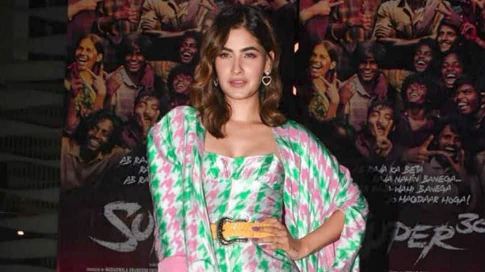 What Karishma Sharma said about working with Hrithik Roshan in &#039;Super 30&#039;