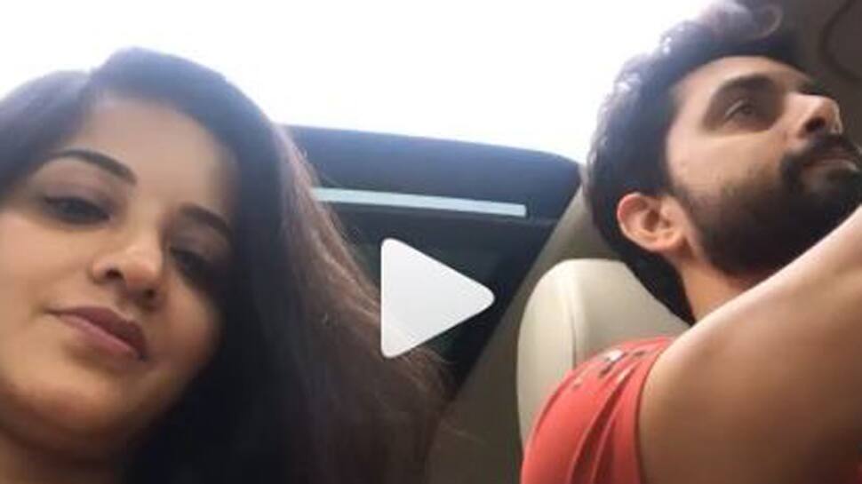 Monalisa goes on a road trip with husband Vikrant Rajpoot, shares video-Watch