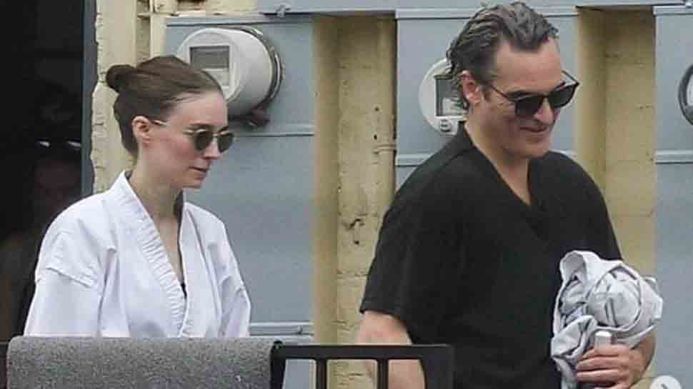 Joaquin Phoenix and Rooney Mara engaged!