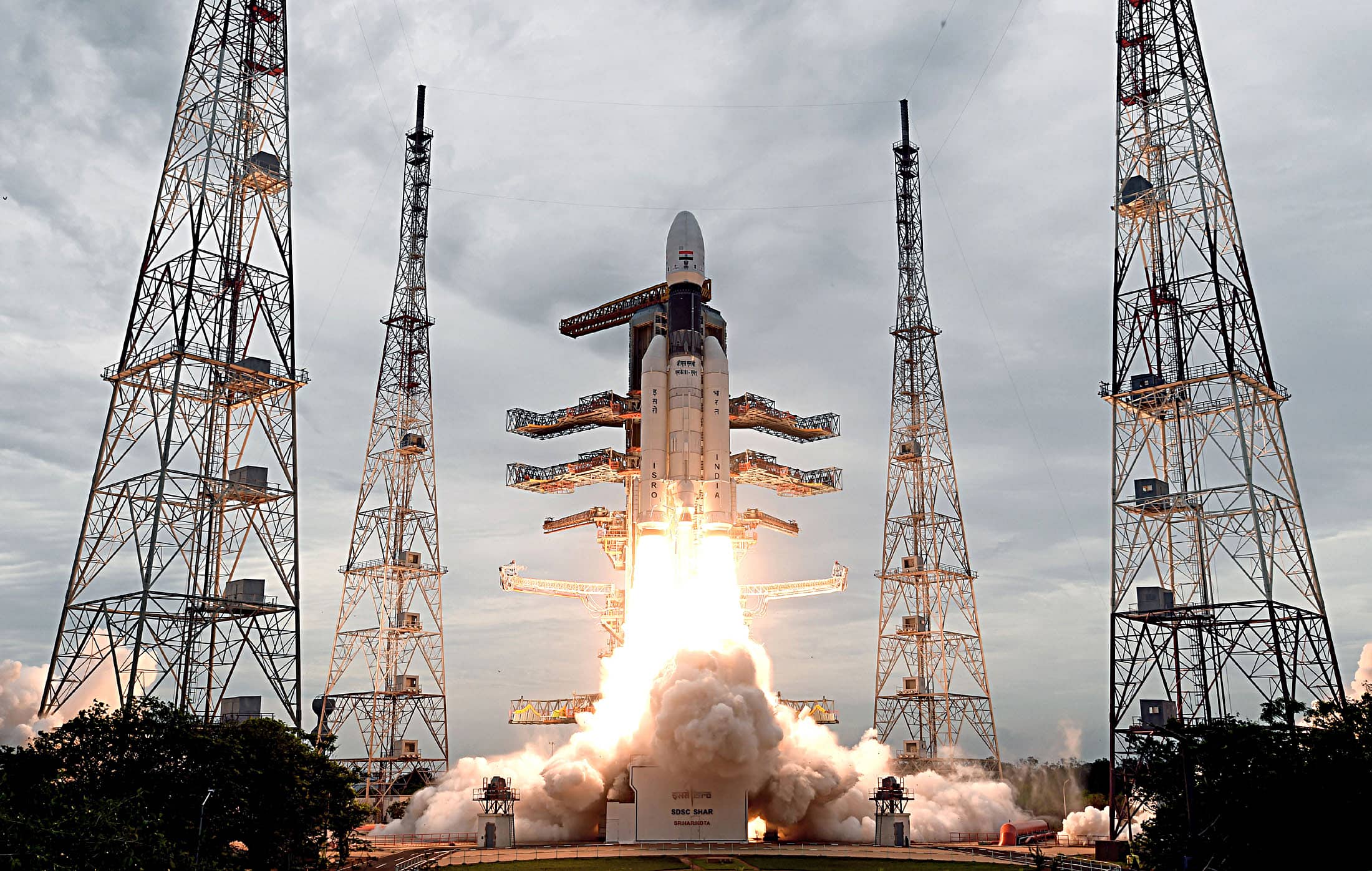 Political leaders hail ISRO for successful launch of Chandrayaan-2