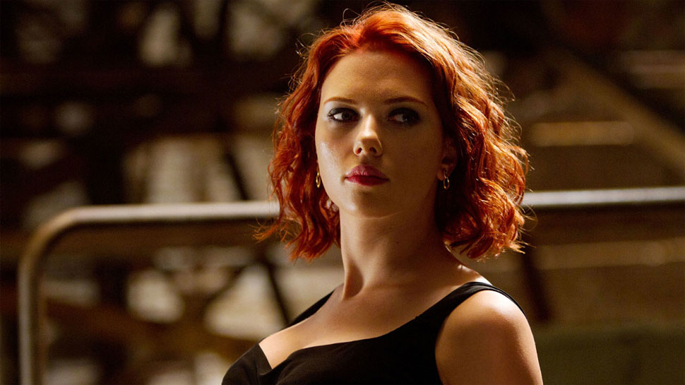 Scarlett Johansson flashes engagement ring for first time Scarlett Johansson flashes engagement ring for first time