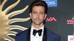 Hrithik Roshan's mom shakes a leg to 'Jugraafiya'