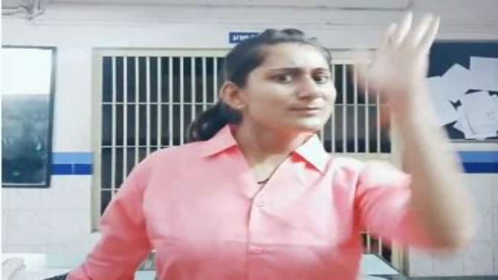 Tiktok Video Of Lady Cop Dancing Inside Police Station Goes Viral Probe Ordered India News 0729