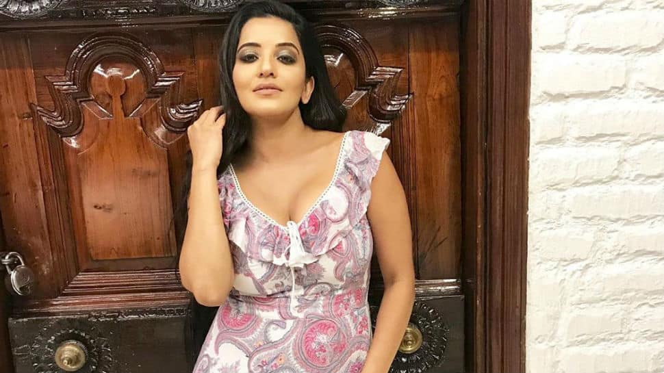 Monalisa oozes oomph in a floral outfit with plunging neckline - Pics here