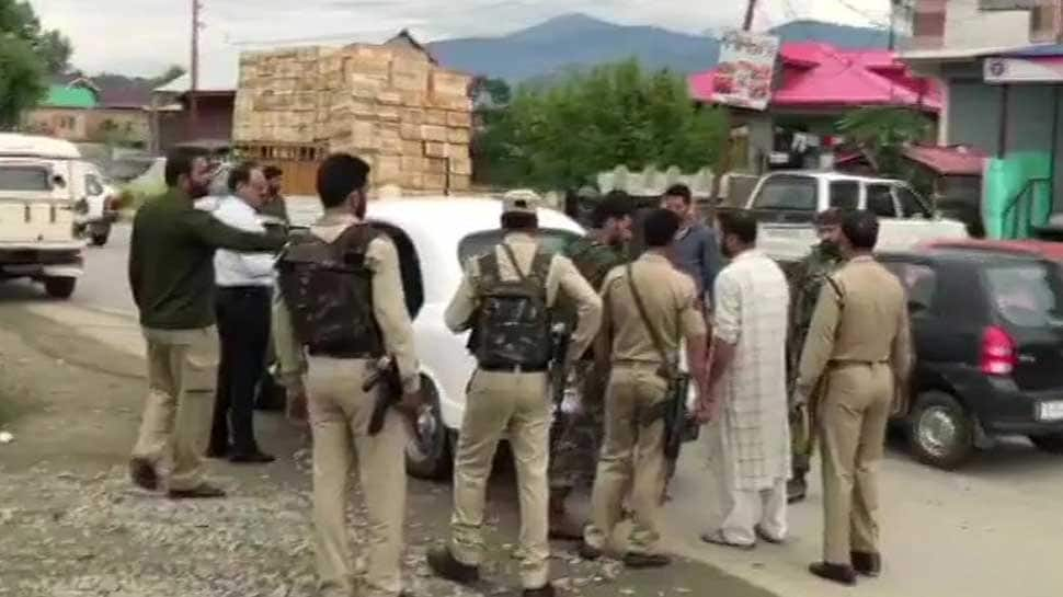 NIA raids four locations in north Kashmir&#039;s Baramulla in terror funding case