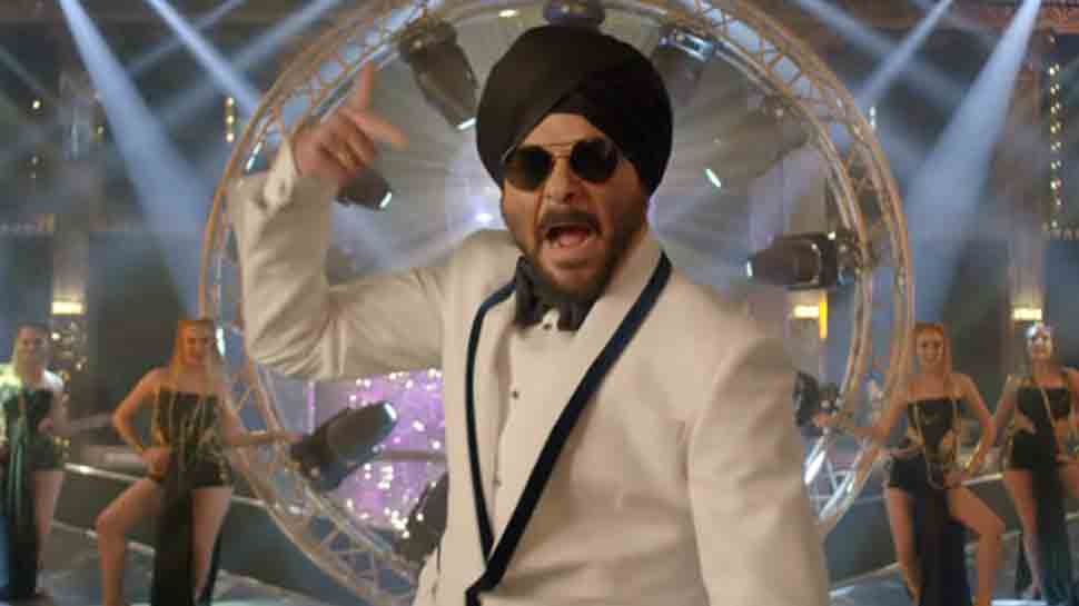 Anil Kapoor celebrates 2 years of &#039;Mubarakan&#039;, hints at sequel