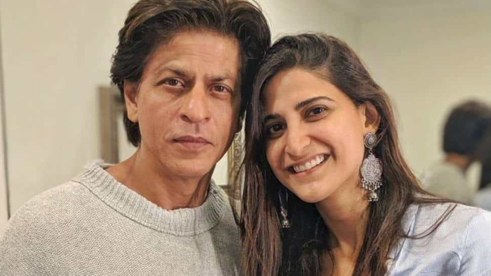 Shah Rukh Khan&#039;s &#039;surprise visit&#039; to Aahana Kumra and Viineet Kumar Singh&#039;s &#039;Betaal&#039; set