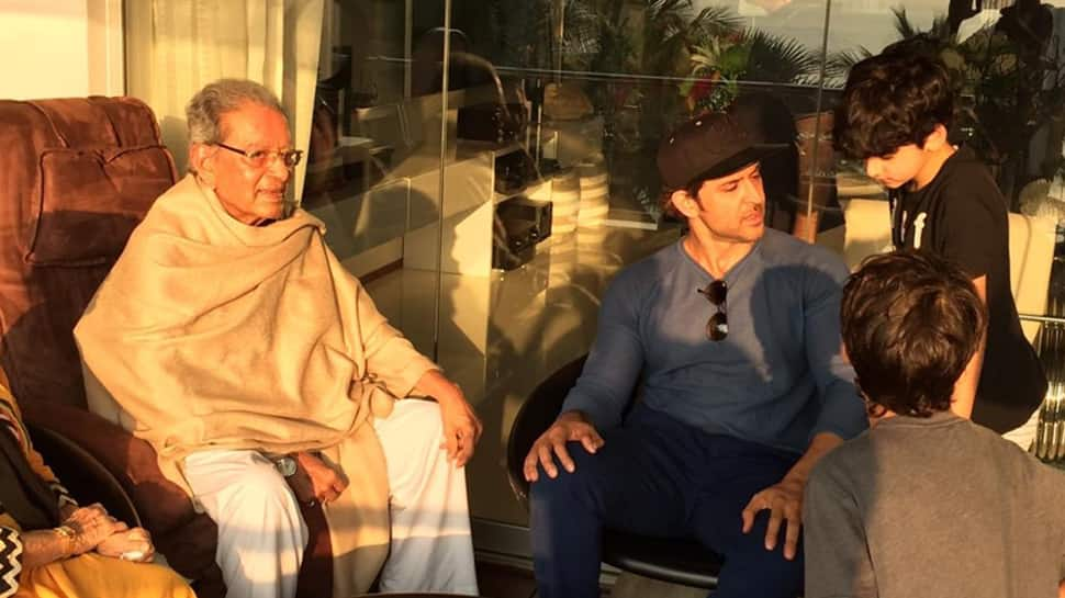 Hrithik Roshan&#039;s grandfather and veteran filmmaker J Om Prakash dead