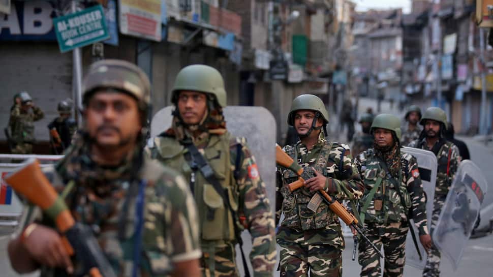 Home Ministry rubbishes report of protest involving 10,000 people in Srinagar