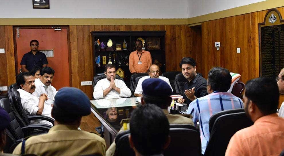 Rahul Gandhi reviews flood situation in Kerala&#039;s Wayanad, visits relief camp