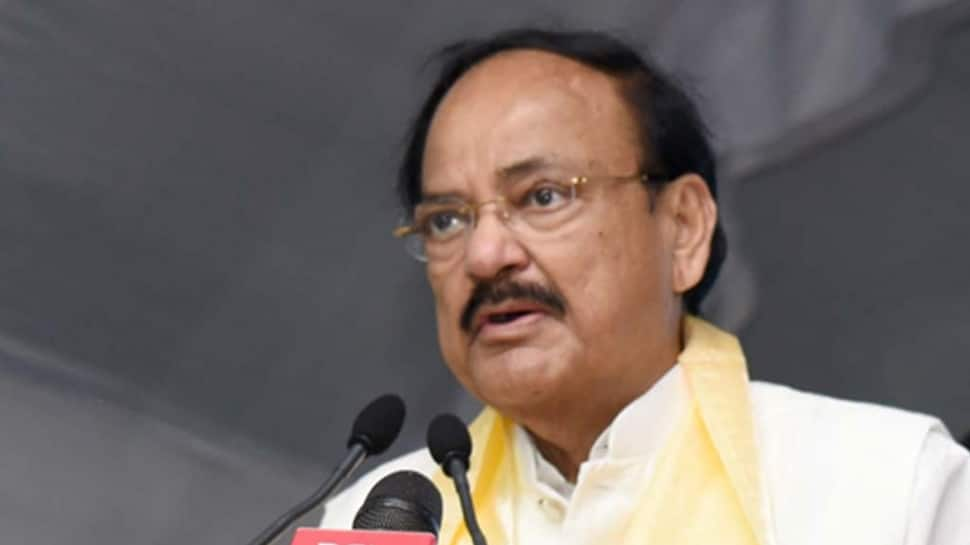 Vice President Venkaiah Naidu greets people on eve of Independence Day