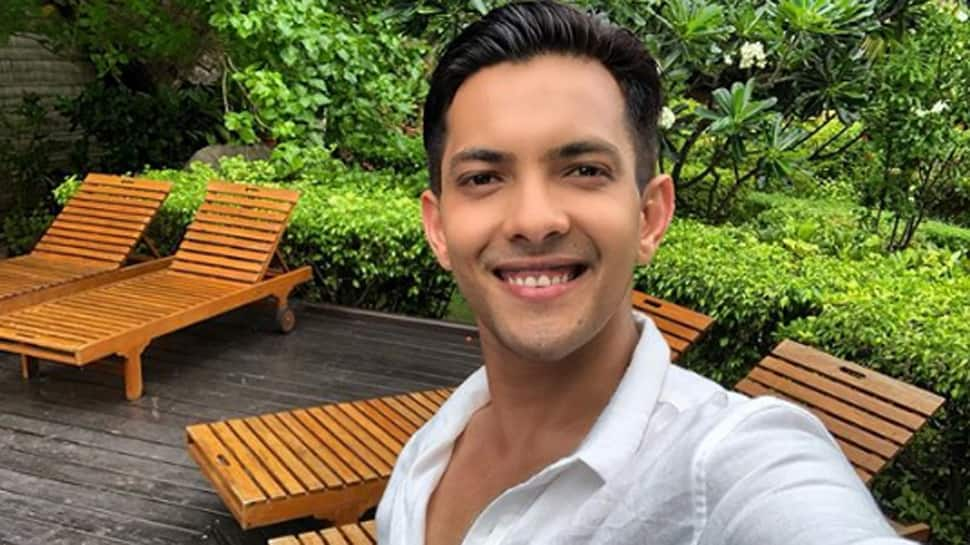 Not ok with contract system of music labels: Aditya Narayan