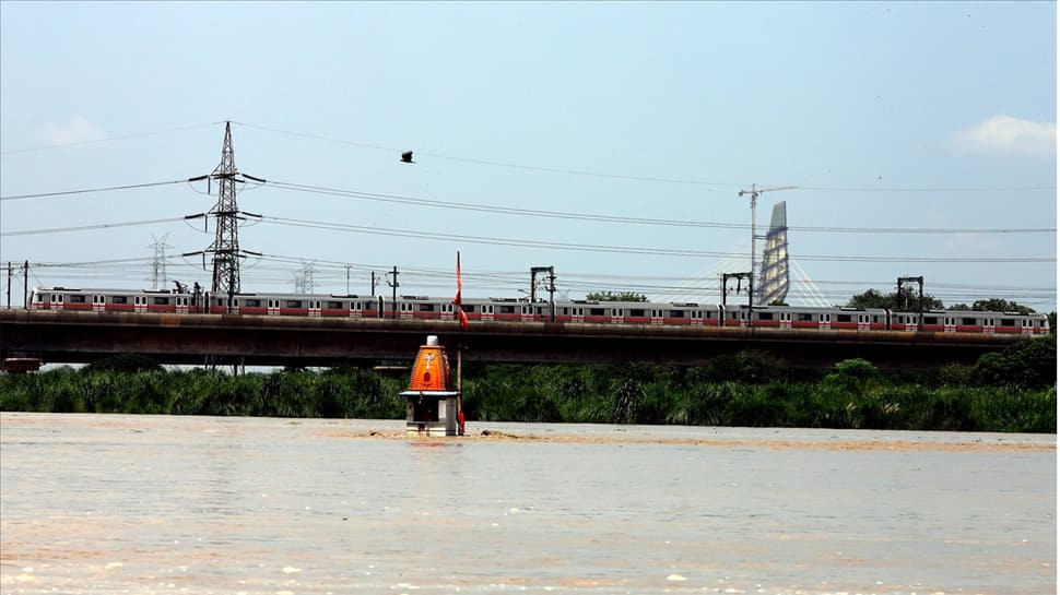 Delhi: Yamuna floods homes, 14000 shifted to relief camps