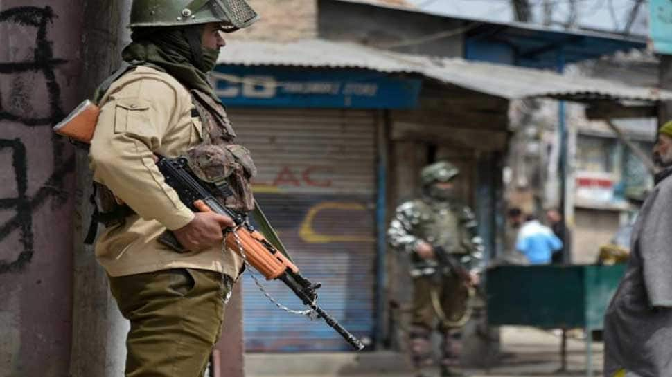 CRPF Assistant Commandant commits suicide in J&amp;K&#039;s Anantnag, probe ordered