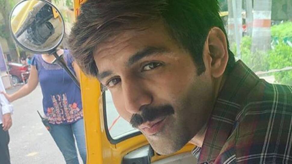 Kartik Aaryan relishes pizza on &#039;Pati Patni Aur Woh&#039; sets, thanks Bhumi Pednekar—Pic proof