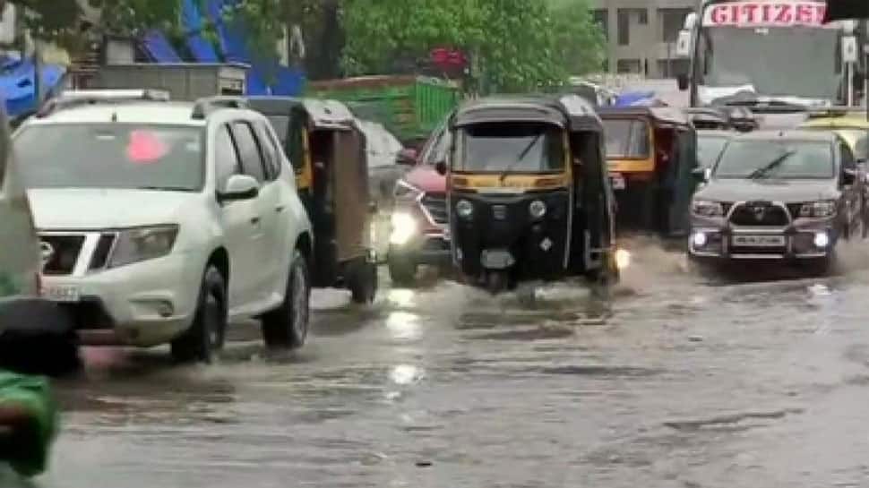 Heavy rain in Mumbai paralyses traffic