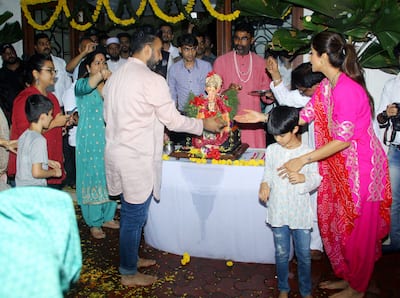 Shilpa Shetty with family