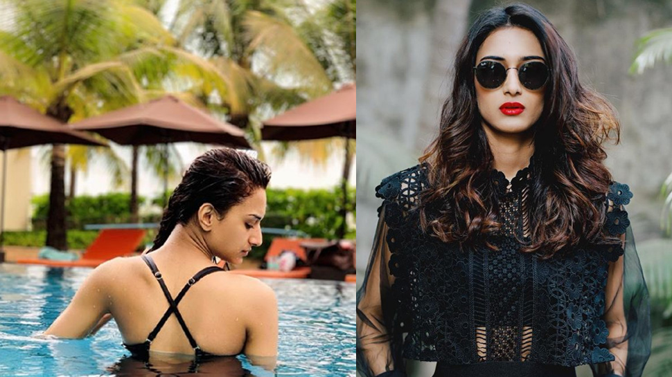 Kasautii Zindagii Kay 2 actress Erica Fernandes flaunts her washboard abs in a stunning beachwear—Pic proof Kasautii Zindagii Kay 2 actress Erica Fernandes flaunts her washboard abs in a stunning beachwear—Pic proof