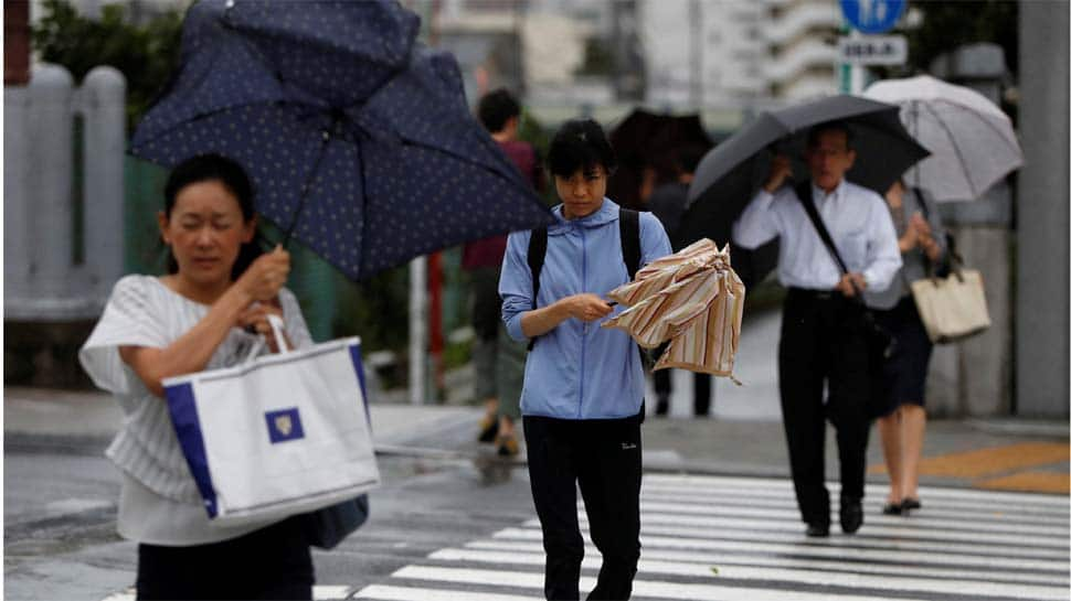 Typhoon Faxai: 17,000 stranded at Tokyo airport