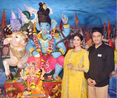 T-Series honcho Bhushan Kumar poses with wife Divya