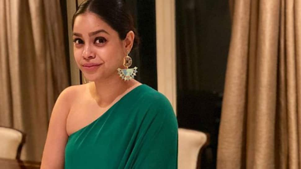 Sumona Chakravarti flaunts her &#039;bheegi bhaagi si&#039; look