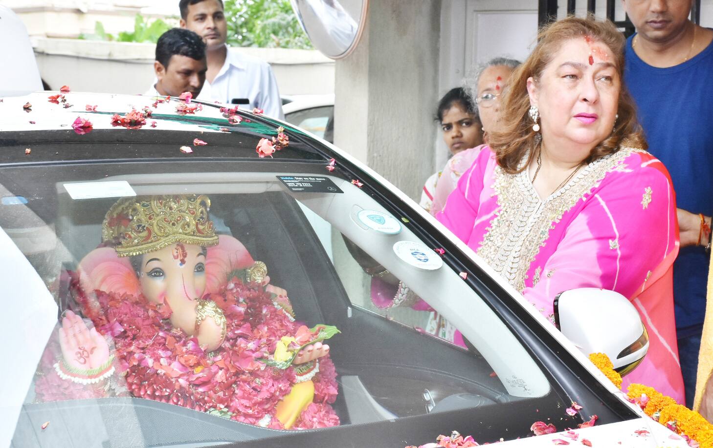 Rima Jain with Ganpati idol