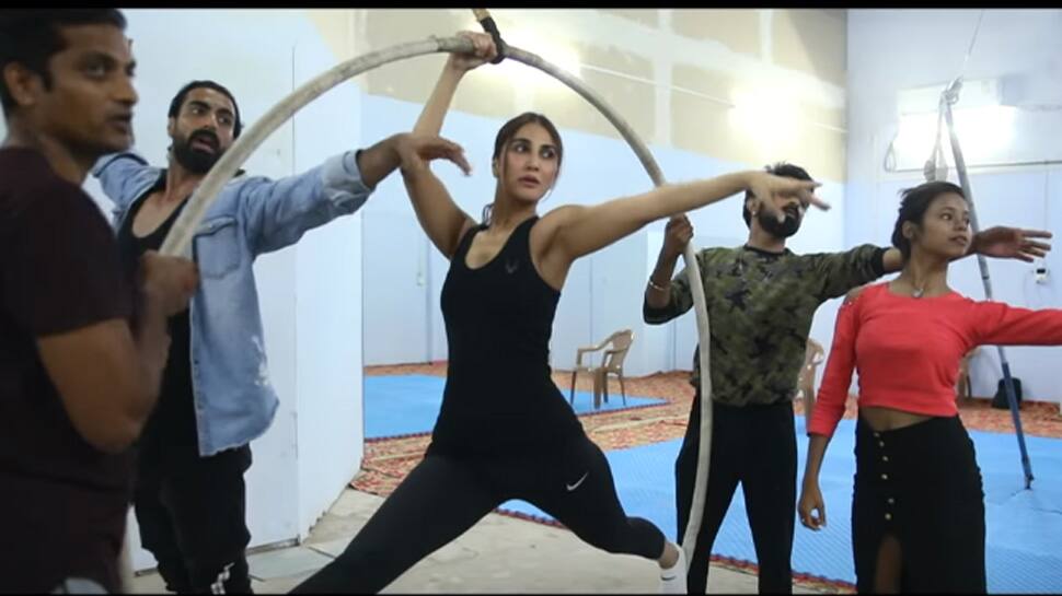 Vaani Kapoor&#039;s greulling dance prep for &#039;Ghungroo&#039; is jaw-dropping—Watch