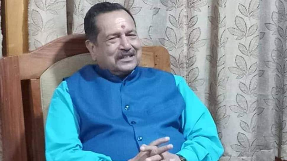 RSS leader Indresh Kumar slams Digvijaya Singh over &#039;rape inside temple&#039; remark