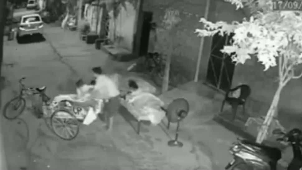 Caught on camera: Man attempts to kidnap 4-year-old in Ludhiana; arrested