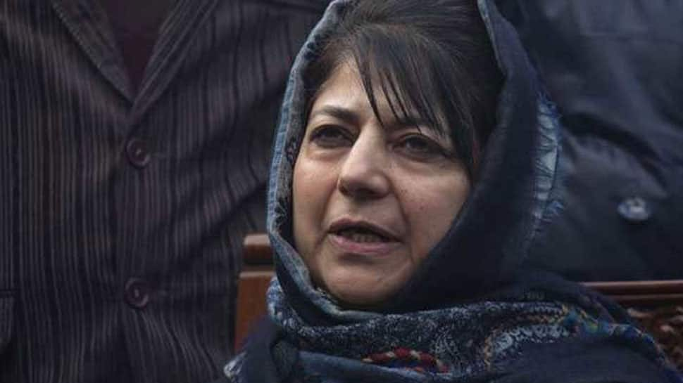 Daughter starts operating Mehbooba Mufti&#039;s Twitter account