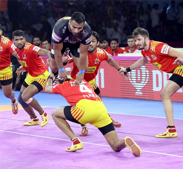 Pro Kabaddi League: All-round U Mumba beat Gujarat Fortunegiants 31-25