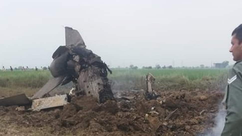 MiG-21 trainer aircraft crashes in Madhya Pradesh&#039;s Gwalior, both pilots eject safely