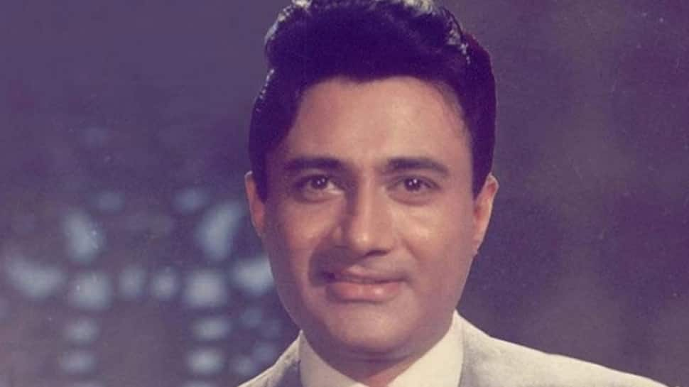 Rishi Kapoor pays tribute to Dev Anand on 96th birth anniversary