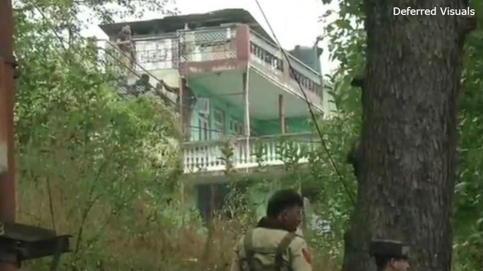 Elderly man taken hostage by terrorists in J&amp;K&#039;s Batote, firing underway 