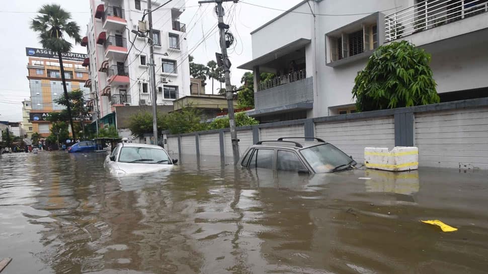 Bihar seeks Centre&#039;s help as floods situation worsens; 24 dead, schools closed in Patna till October 1