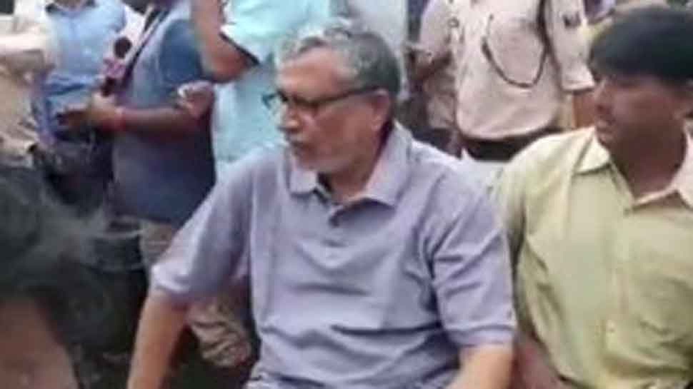 Bihar Deputy CM Sushil Modi rescued 3 days after being stranded at Patna&#039;s flooded house