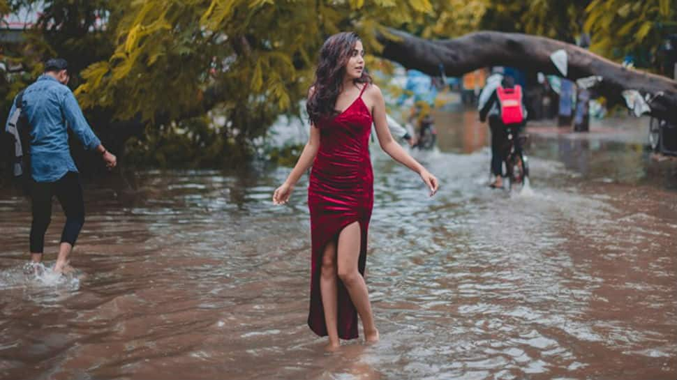 &#039;Mermaid in disaster&#039;: Woman&#039;s photoshoot on flooded Patna roads goes viral