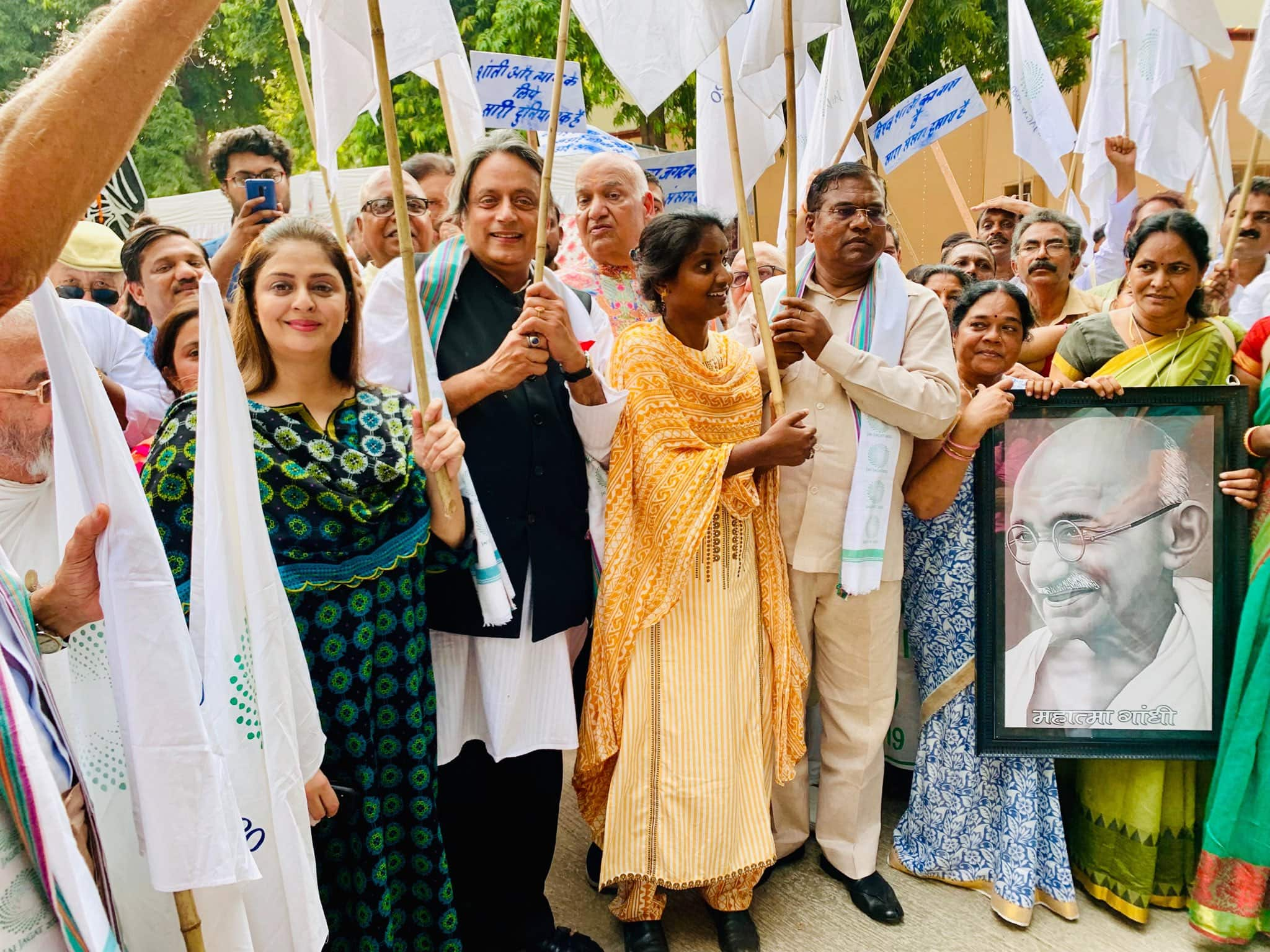 Shashi Tharoor participates in Jaijagat Rally