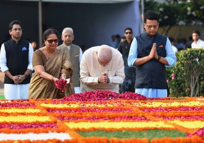 Prime Minister Narendra Modi paying tribute to Mahatma Gandhi at Raj Ghat