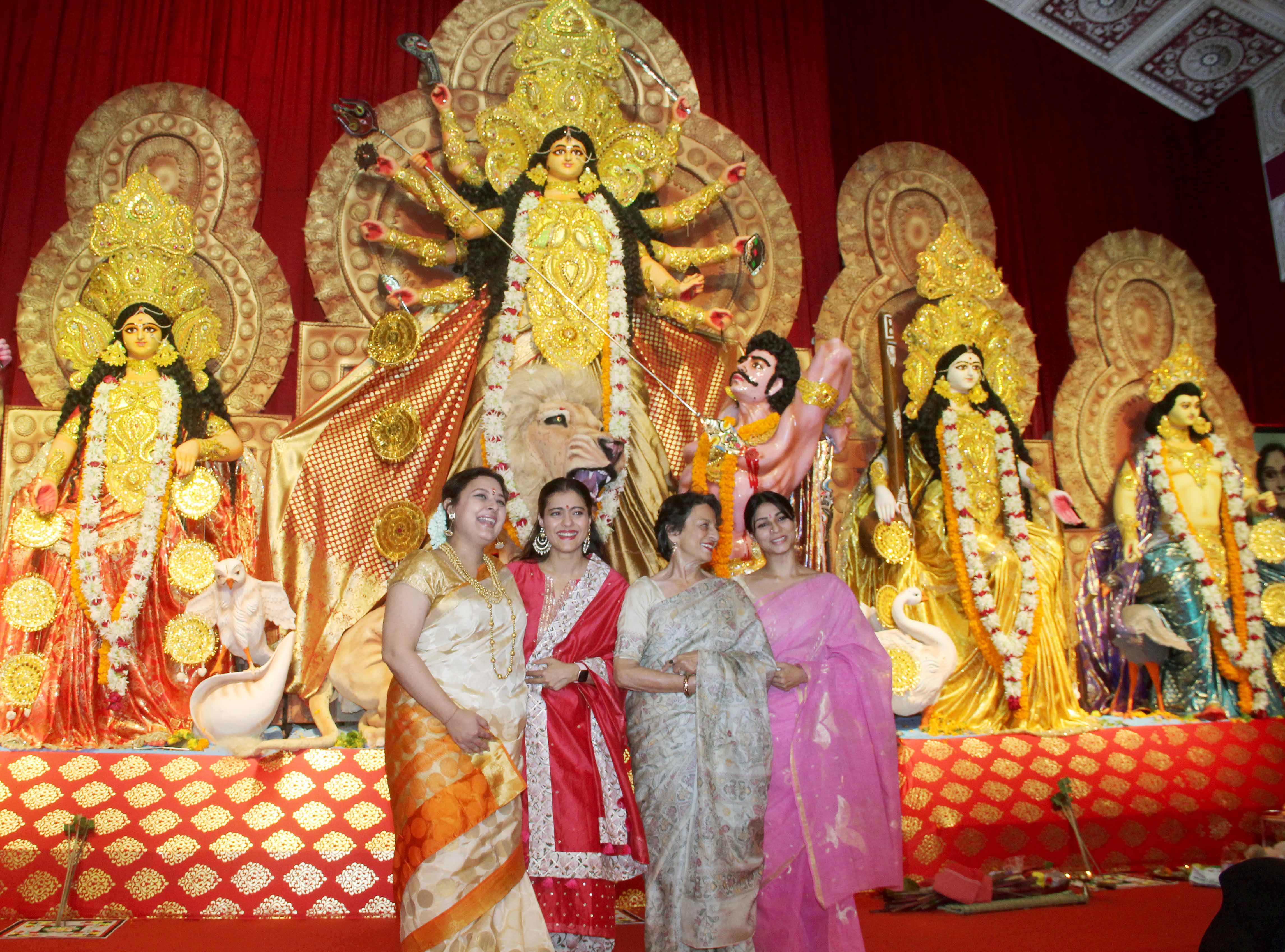 Kajol visits Durga Puja pandal